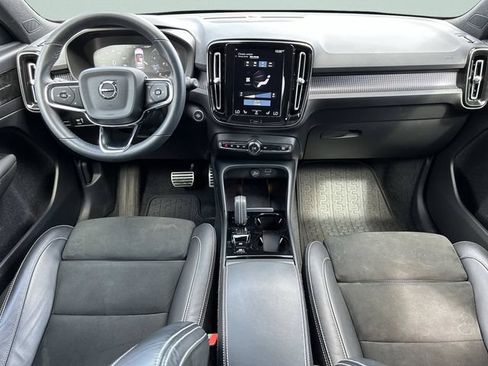 Used 2022 Volvo XC40 T5 R-Design w/ Advanced Package AWD/4WD image 17