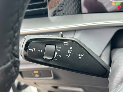 New 2026 Volkswagen Tiguan SE R-Line image 32