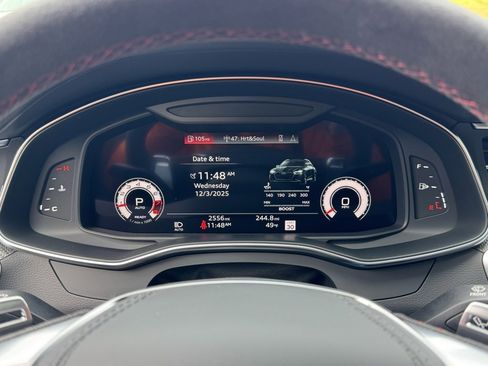 Used 2025 Audi RS 6 performance image 27
