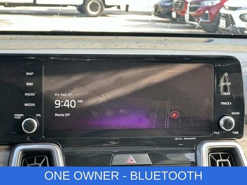 Used 2023 Kia Sorento S w/ Panoramic Sunroof Package image 3