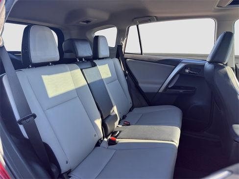 Used 2018 Toyota RAV4 Limited image 18