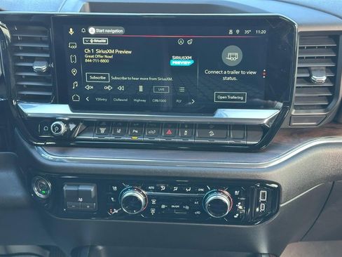 Certified 2025 GMC Sierra 2500 SLT image 13