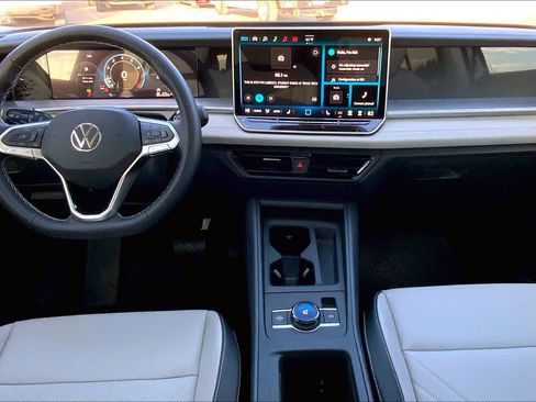 New 2026 Volkswagen Tiguan SE AWD/4WD image 5