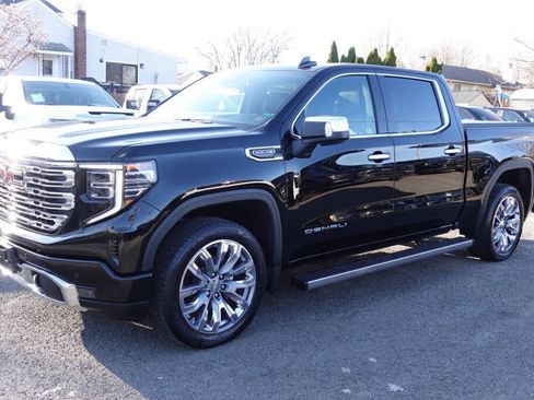 Used 2023 GMC Sierra 1500 Denali w/ Denali Reserve Package AWD/4WD image 2