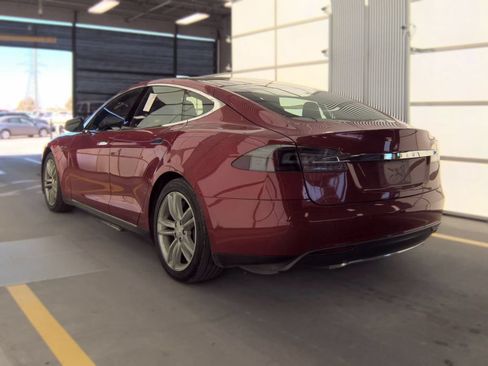 Used 2015 Tesla Model S 70D AWD/4WD image 4