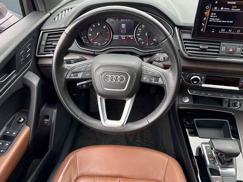 Used 2023 Audi Q5 2.0T Premium w/ Convenience Package AWD/4WD image 28