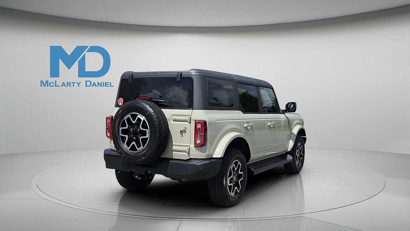 Certified 2025 Ford Bronco Outer Banks AWD/4WD image 5