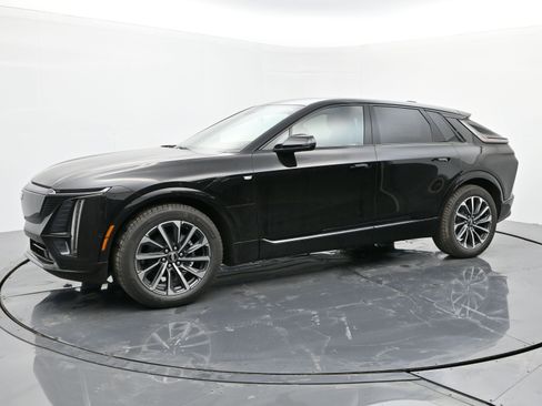 New 2025 Cadillac Lyriq Sport RWD image 2