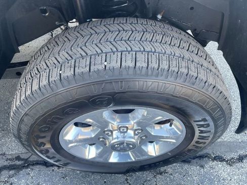 Used 2024 RAM 2500 Big Horn w/ Bed Utility Group image 17