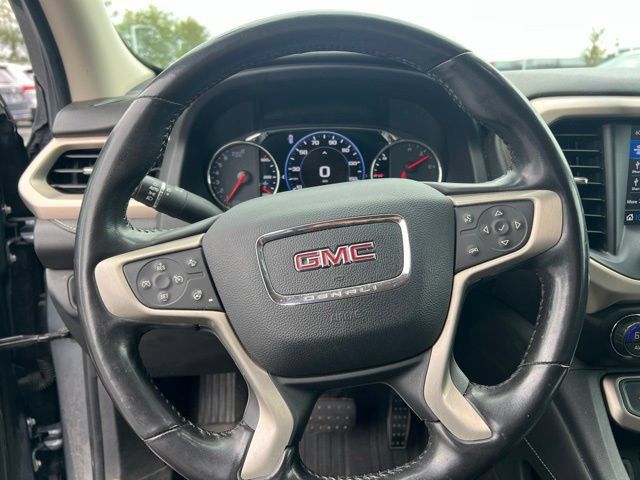 Used 2020 GMC Acadia Denali w/ Technology Package AWD/4WD image 13
