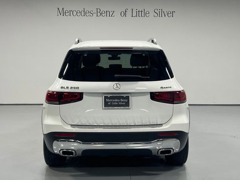 Used 2022 Mercedes-Benz GLB 250 4MATIC image 4