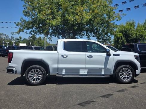 New 2026 GMC Sierra 1500 Denali w/ Technology Package AWD/4WD image 3