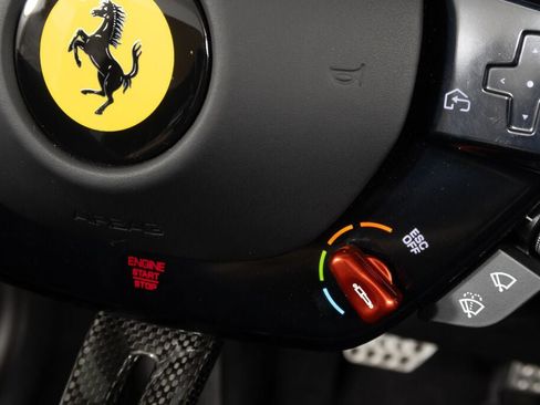 Used 2024 Ferrari Roma Spider image 31