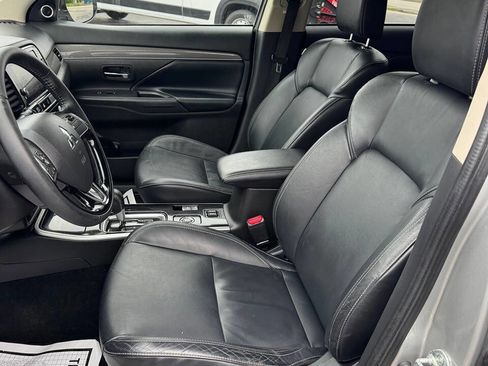 Used 2019 Mitsubishi Outlander SEL AWD/4WD image 10