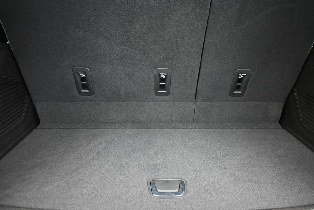 Used 2021 Chevrolet Tahoe High Country AWD/4WD image 12
