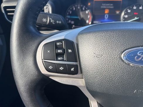 Used 2022 Ford Explorer XLT w/ Equipment Group 202A image 23