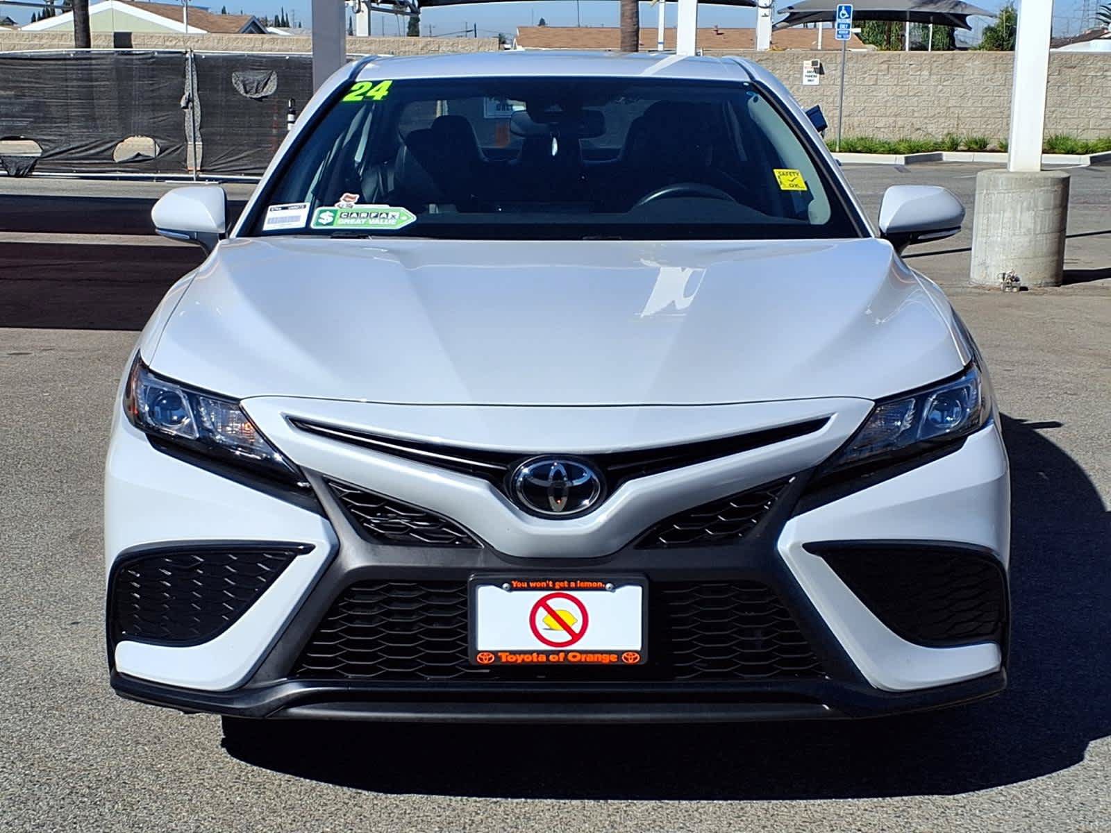 Used 2024 Toyota Camry SE w/ Convenience Package FWD image 2