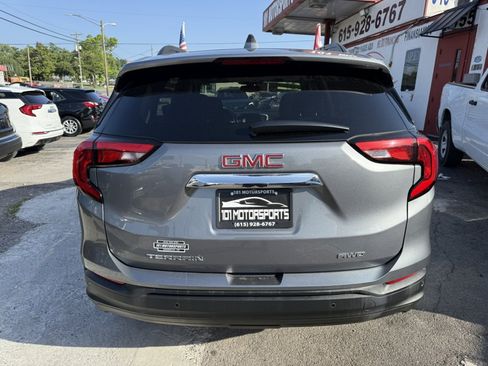Used 2018 GMC Terrain SLE w/ Driver Convenience Package AWD/4WD image 3