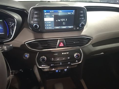 Used 2019 Hyundai Santa Fe SEL FWD image 10