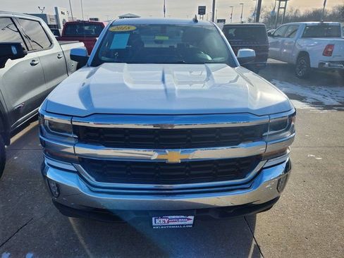 Used 2018 Chevrolet Silverado 1500 LT w/ All Star Edition image 2
