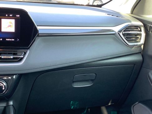 Used 2025 Chevrolet TrailBlazer LT image 33