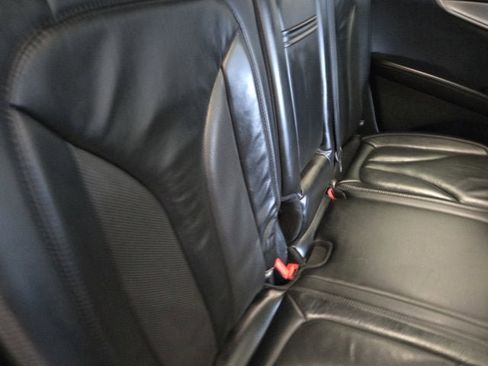 Used 2019 Lincoln Nautilus Select image 10