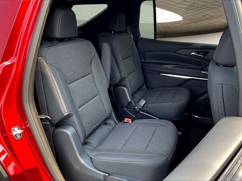 New 2026 Chevrolet Traverse LT w/ Driver Confidence Package FWD image 8