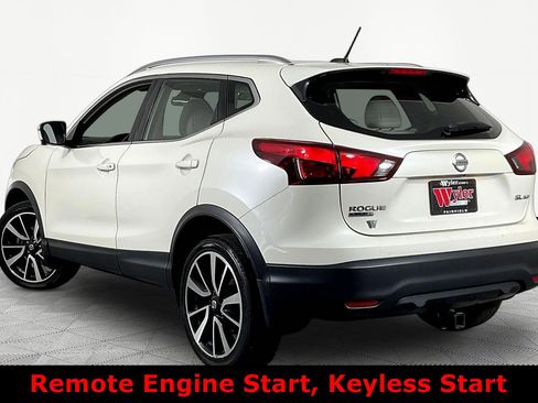 Certified 2018 Nissan Rogue Sport SL w/ SL Premium Package AWD/4WD image 4