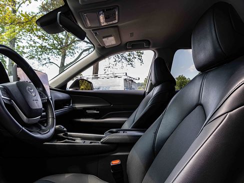 Used 2024 Toyota Grand Highlander AWD image 8