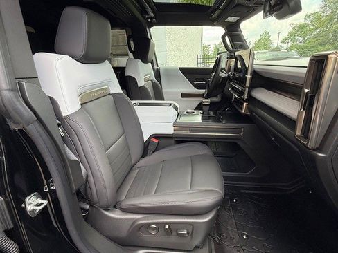 New 2026 GMC Hummer EV SUV image 19