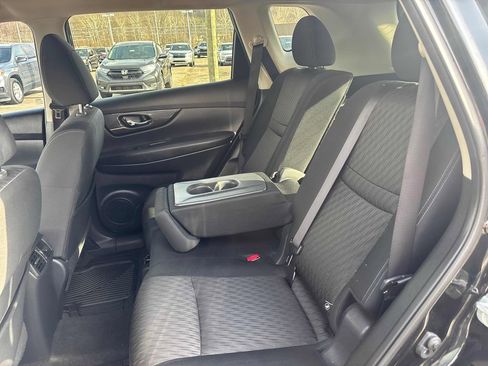 Used 2019 Nissan Rogue SV image 24