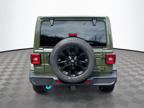 Used 2023 Jeep Wrangler Unlimited Sahara w/ Cold Weather Group AWD/4WD image 7