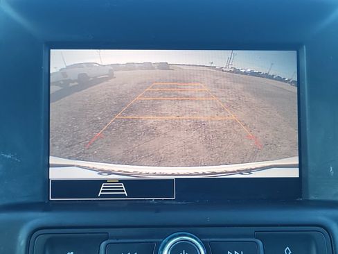 Used 2022 GMC Terrain SLE w/ Driver Convenience Package FWD image 16