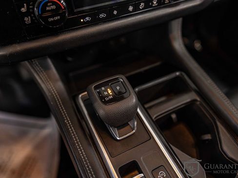 Used 2022 Nissan Pathfinder Platinum w/ Cargo Package image 30