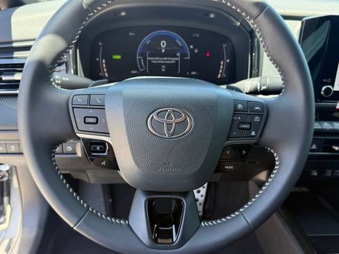 Used 2026 Toyota Camry SE w/ Convenience Package FWD image 17