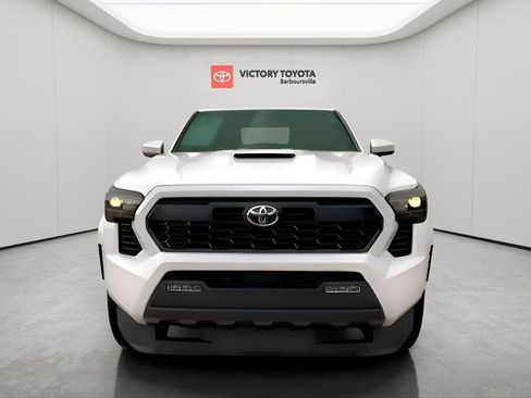 New 2025 Toyota Tacoma TRD Sport image 16