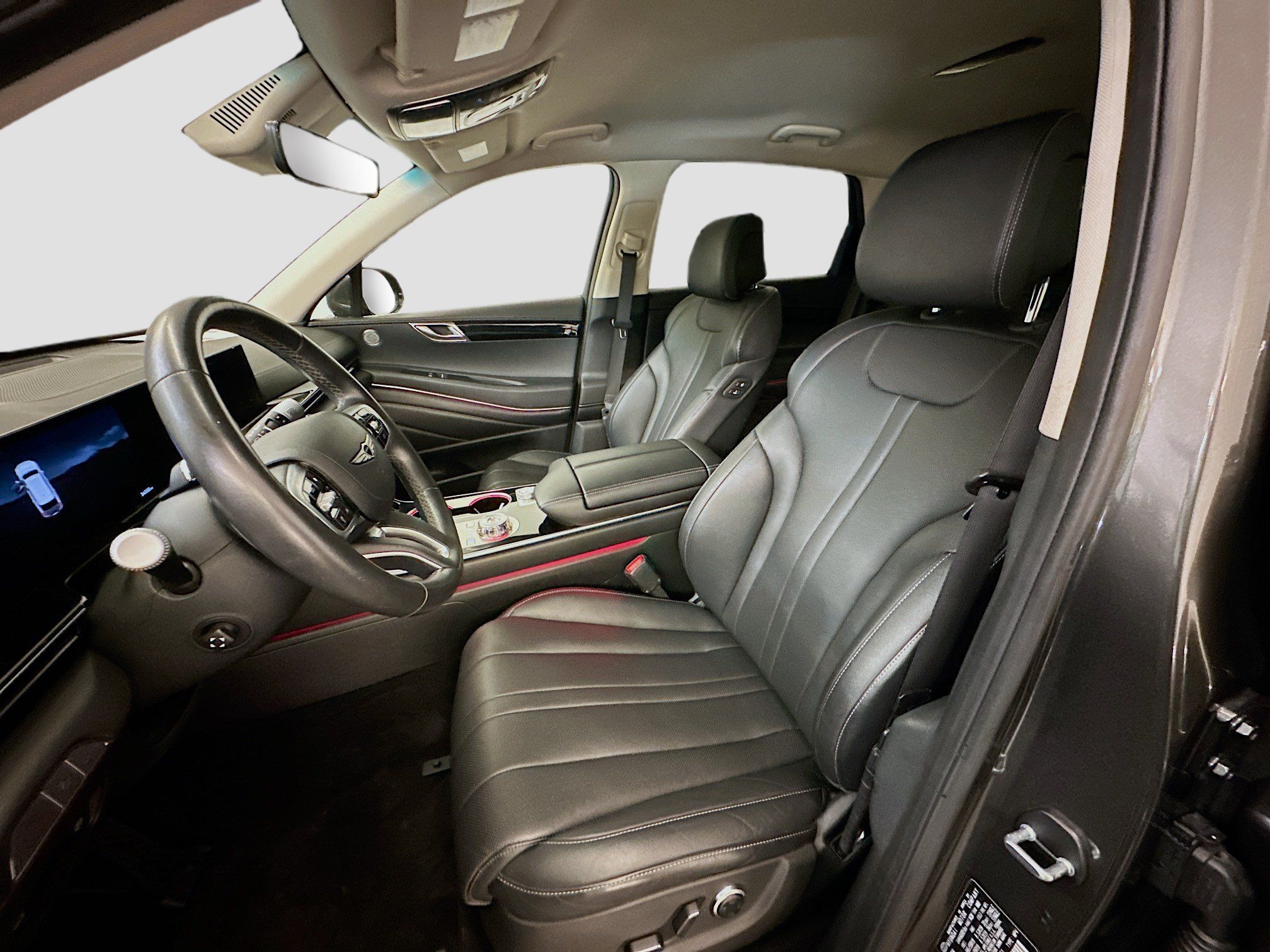 Used 2025 Genesis GV80 2.5T Standard AWD/4WD image 13