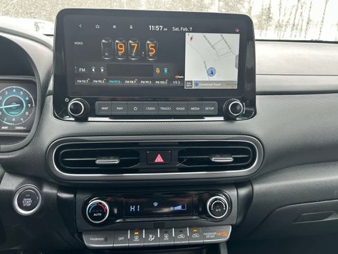 Used 2022 Hyundai Kona Limited image 21