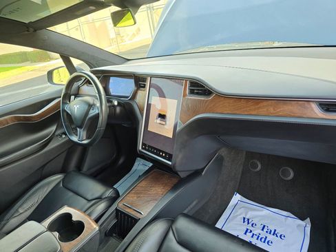 Used 2019 Tesla Model X Long Range image 26