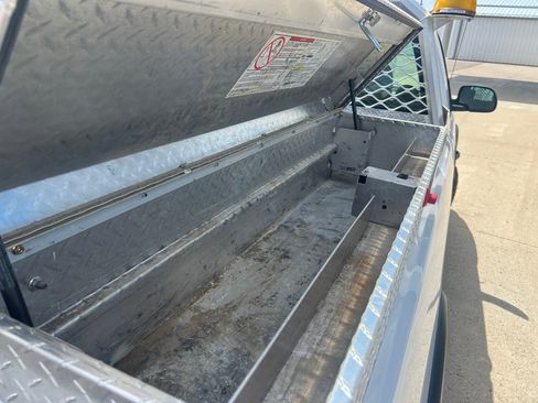 Used 2006 Chevrolet Silverado 2500 W/T AWD/4WD image 13