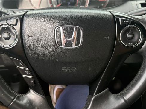 Used 2017 Honda Accord Sport image 30