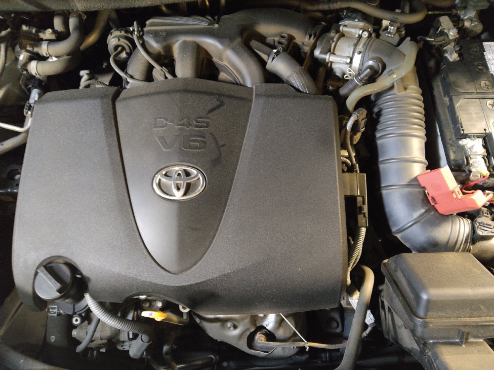Used 2021 Toyota Highlander LE AWD/4WD image 30