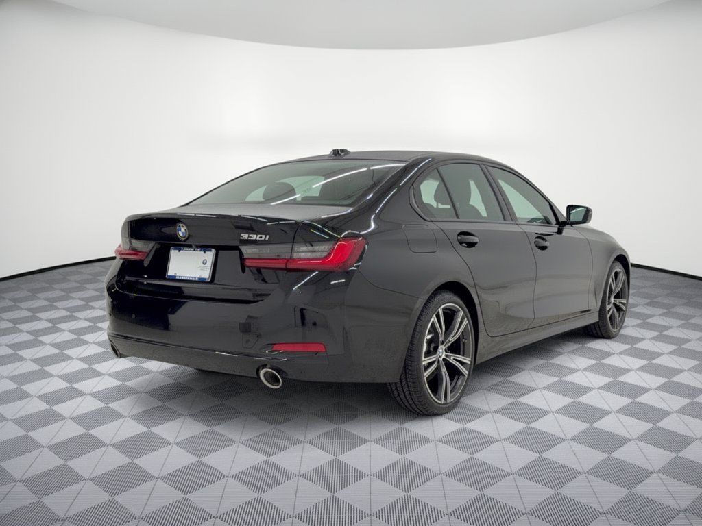 Used 2023 BMW 330i Sedan w/ Parking Assistance Package RWD image 9