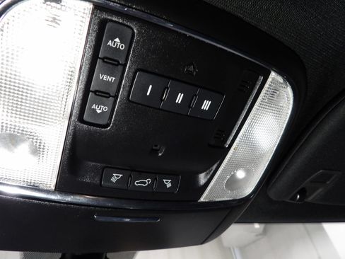 Used 2020 Dodge Durango R/T image 27