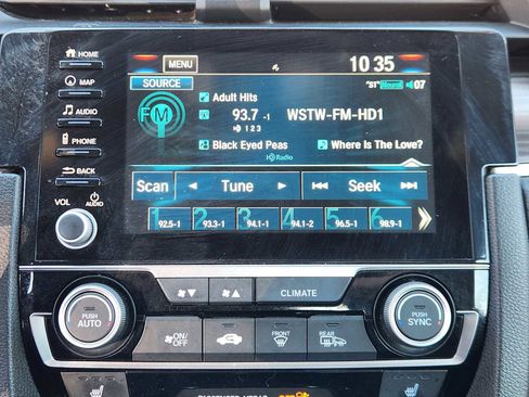 Used 2019 Honda Civic Touring image 11