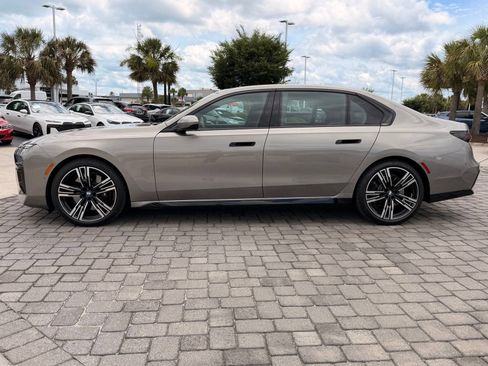 Used 2023 BMW 740i w/ Parking Assistance Package RWD image 12