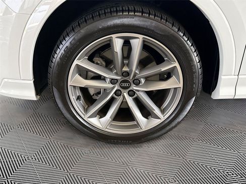 Certified 2024 Audi Q3 2.0T Premium Plus w/ Premium Plus Package AWD/4WD image 31