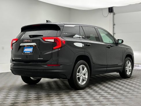 Used 2024 GMC Terrain SLE AWD/4WD image 6
