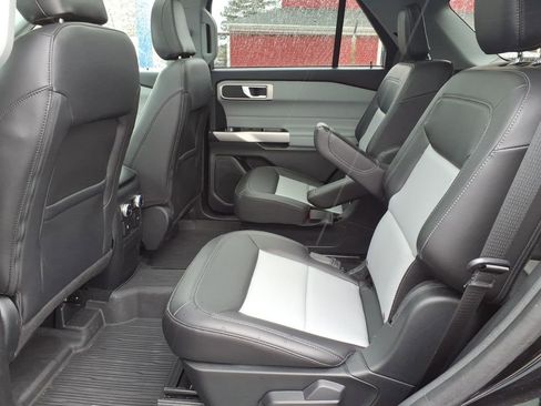 Certified 2024 Ford Explorer XLT w/ Equipment Group 202A AWD/4WD image 11