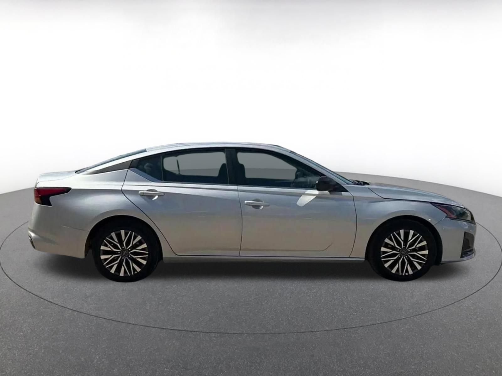 Used 2026 Nissan Altima 2.5 SV FWD image 15